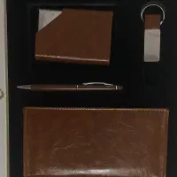 ست کیف ،جاکارتی ، جاسوئیچی و خودکار
