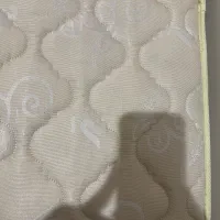 دوتا تشک یکنفره تخت