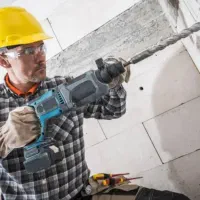 استاد کار تخریب  یا کنده کاری هستم