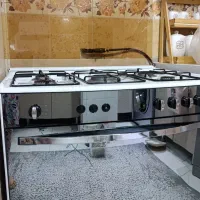 اجاق گاز طرح فر بسیار تمیز و سالم