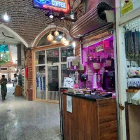 ۴ متر کافه بازار بزرگ تهران