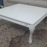 میز جلومبلی سفید