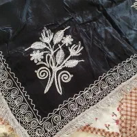 بقچه سوزنی مخمل قدیمی(رومیزی یلدا) ،آب نخورده،نونو|کلکسیون اشیاء عتیقه|تهران, قزل قلعه|دیوار