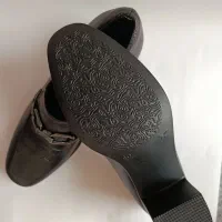 کفش زیر پیو