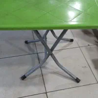 میز و صندلی پلاستیکی مارک ناصر در حد نو