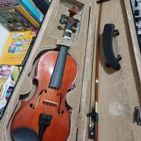 ویولن ۲/۴در حد نو