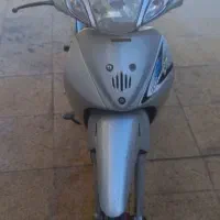 ویو اصلی اماراتی 125cc|موتورسیکلت|ریگ, |دیوار