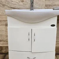 روشویی کمد دار وپایه دار  با شیرالات|لوازم سرویس بهداشتی|شیراز, قدوسی شرقی|دیوار