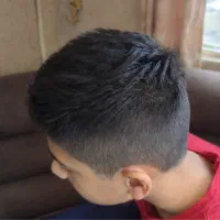 مدل برای آرایشگاه مردانه