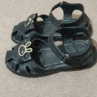 تعدادی کفش بچگانه|کفش و لباس بچه|شیراز, شهرک والفجر|دیوار