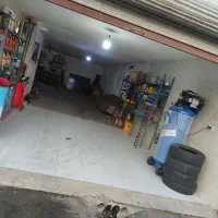 ۱۰۰ متر مغازه