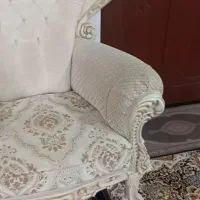 مبل سلطنتی ۹ نفره با میز عسلی