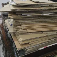 خریدار کارتن،کاغذ،کتاب