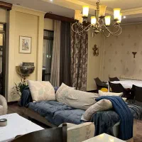 آپارتمان-195-متر-جی-لوکیشن-خوب-با-ویو-سرسبز