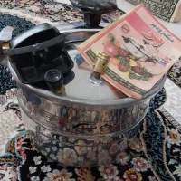زودپز قدیمی تمیز و