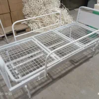 تخت شاسی دار