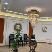 منشی کلینیک پوست و مو