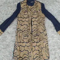 تعدادی مانتو نو و در حد نو. قیمت ۲۰۰ تا ۳۰۰ تومن