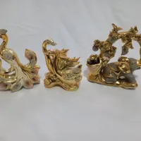 مجسمه طلایی
