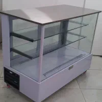 شوکیک ایستاده شوکیس ایستاده
