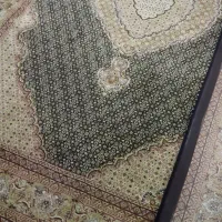 دو تخته فرش ماشینی شش متر و چند قلم وسایل|فرش|تبریز, |دیوار