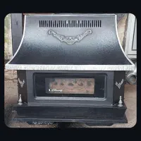 بخاری در حد نو بدون زنگ زدگی و تمیز