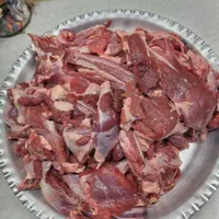 گوشت شتر مرغ و گوشت گوساله