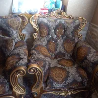 مبل ۷نفره سلطنتی|مبلمان خانگی و میز عسلی|کاشان, گریه|دیوار