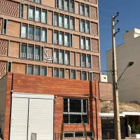 آپارتمان2خوابه/125متری/کلید نخورده/کم واحد