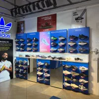 فروش دکور کفش فروشی