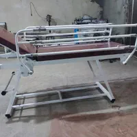 تخت و تابوره معاینه مریض زیمنسی تتو