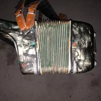 آکاردیون عتیقه|پیانو، کیبورد، آکاردئون|تهران, امانیه|دیوار