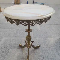 میز برنجی
