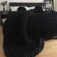 پتو رو مبلی