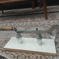 یک عدد بخاری برقی عتیقه و یک عدد قیچی قند شکن|بخاری، هیتر، شومینه|تبریز, |دیوار