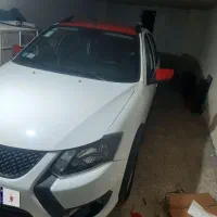 کویک ار اس ۴۰۲ سفید قرمز