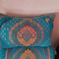 بالشت و پشتی