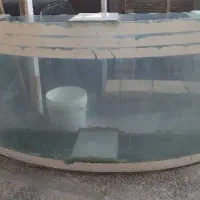 آکواریوم بزرگ با شیشه خم