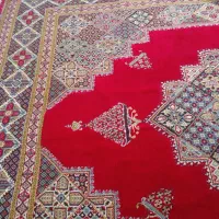 فرش زمینه قرمز