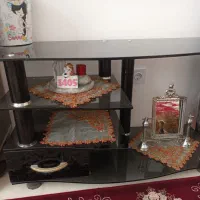 میز تلویزیون شیشه‌ای مشکی