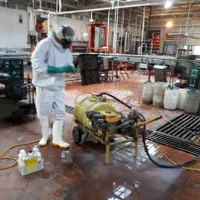 خدمات سمپاشی و ضد عفونی توسط شرکت مجوز دار|خدمات نظافت|همدان, |دیوار