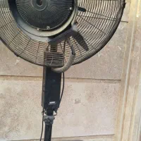 تعدادی فن بیصدا و یک عدد پنکه مه پاش سالم|پنکه و تصفیه‌کنندهٔ هوا|بندر گناوه, |دیوار