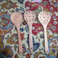 قاشق وکفگیر چوبی و کوسن