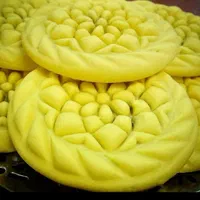 استخدام فروشنده خانم واقا برای قنادی