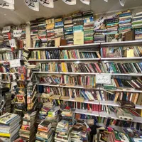 فروش بیش ازبیست وپنج هزارجلدکتاب کتابفروشی