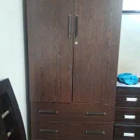 کمد قهوه ای