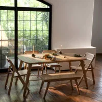مونتاژ کار و بسته بندی میز و صندلی