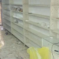 ویترین و جای شکلات و آجیل