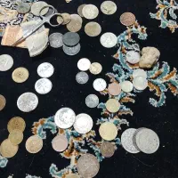 تعدادی سکه درهم.ایرانی.جدید.و قدیم.خارجی متنوع