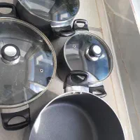 قابلمه نچسب تازه رنگ کاری شده